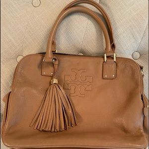 Tory Burch Thea Triple ZIP Includes wallet
